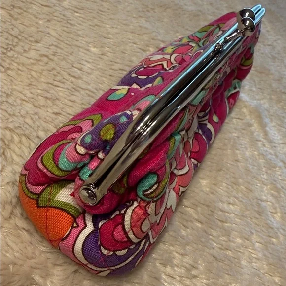 VERA BRADLEY - Picture 4 of 9